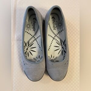 Therafit gray suede flats with silver leather strip Size 6.5.
